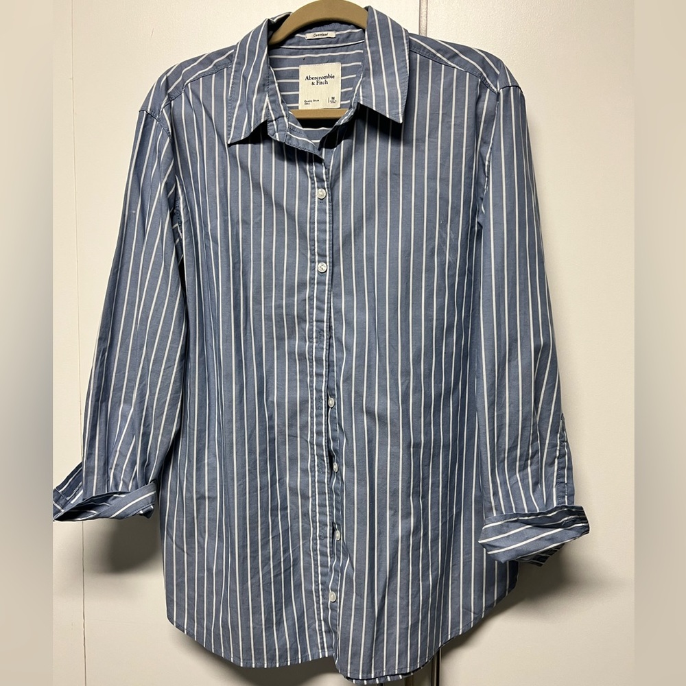 Abercrombie & Fitch women’s top